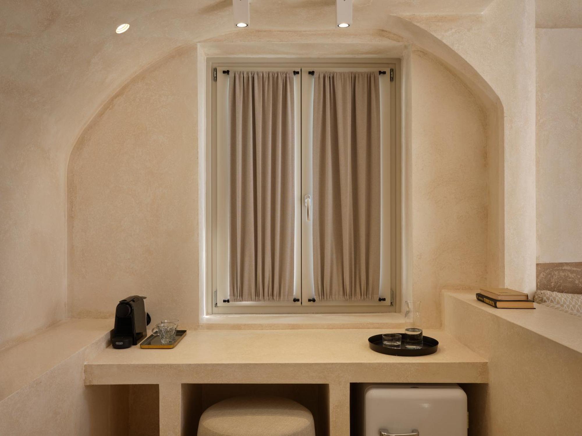 Heyday Luxury Suites Перисса Экстерьер фото